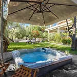 With Garden, شقة Banjol