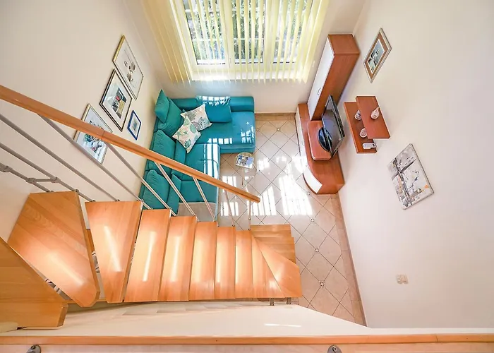 Apartamento With Garden, *